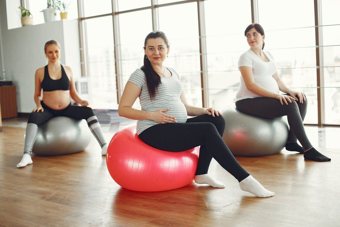 Body Fat Percentage in Women - How it's different and what affects it | DEXA Scan Near Me. VO2 Max Near Me. RMR Test Near Me.